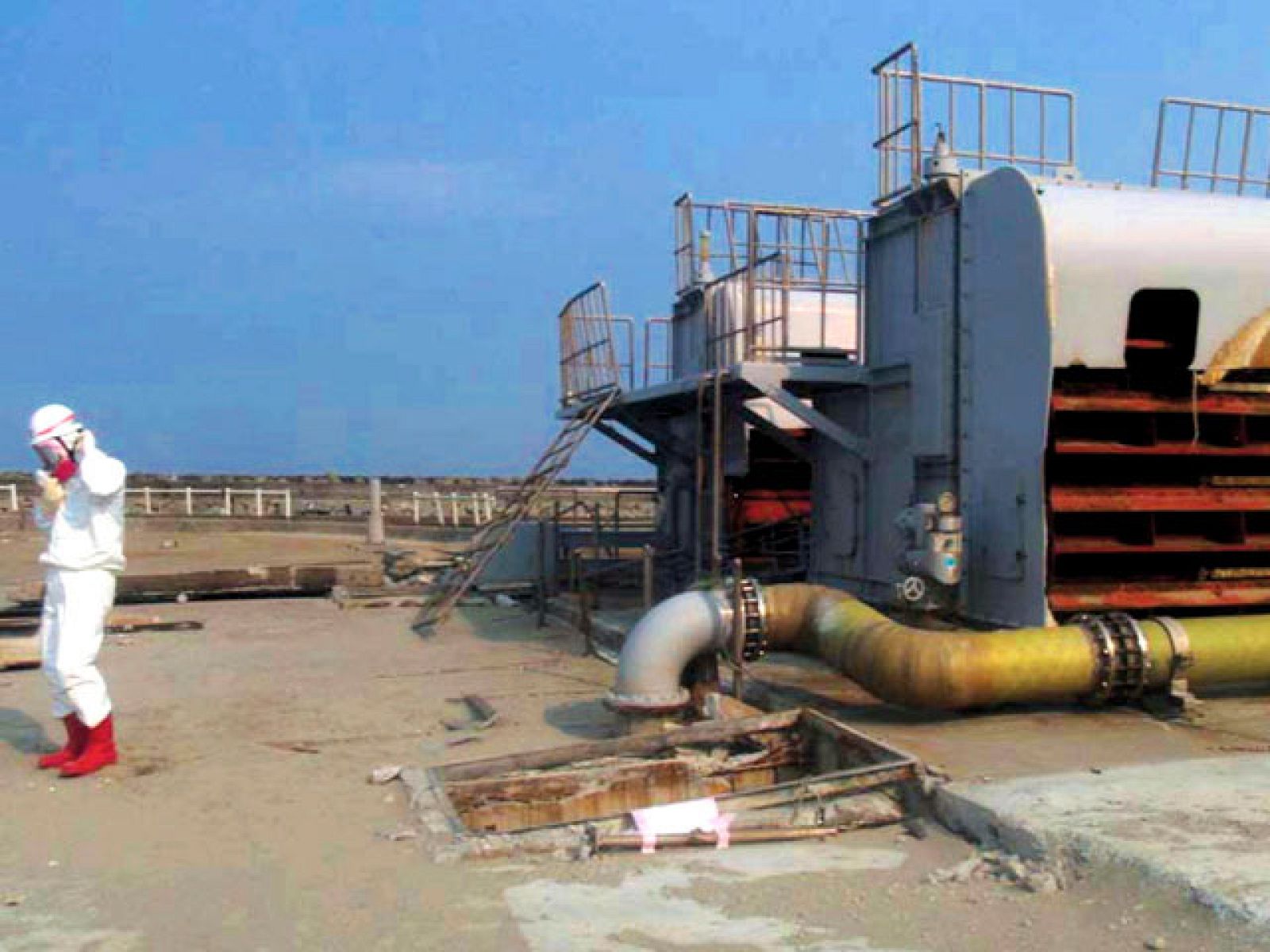 Japón afirma que el vertido de agua radioactiva no es peligroso para la salud