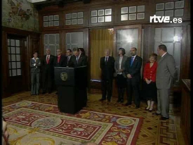 Comparecencia íntegra de Ibarretxe presentando la consulta para el referéndum
