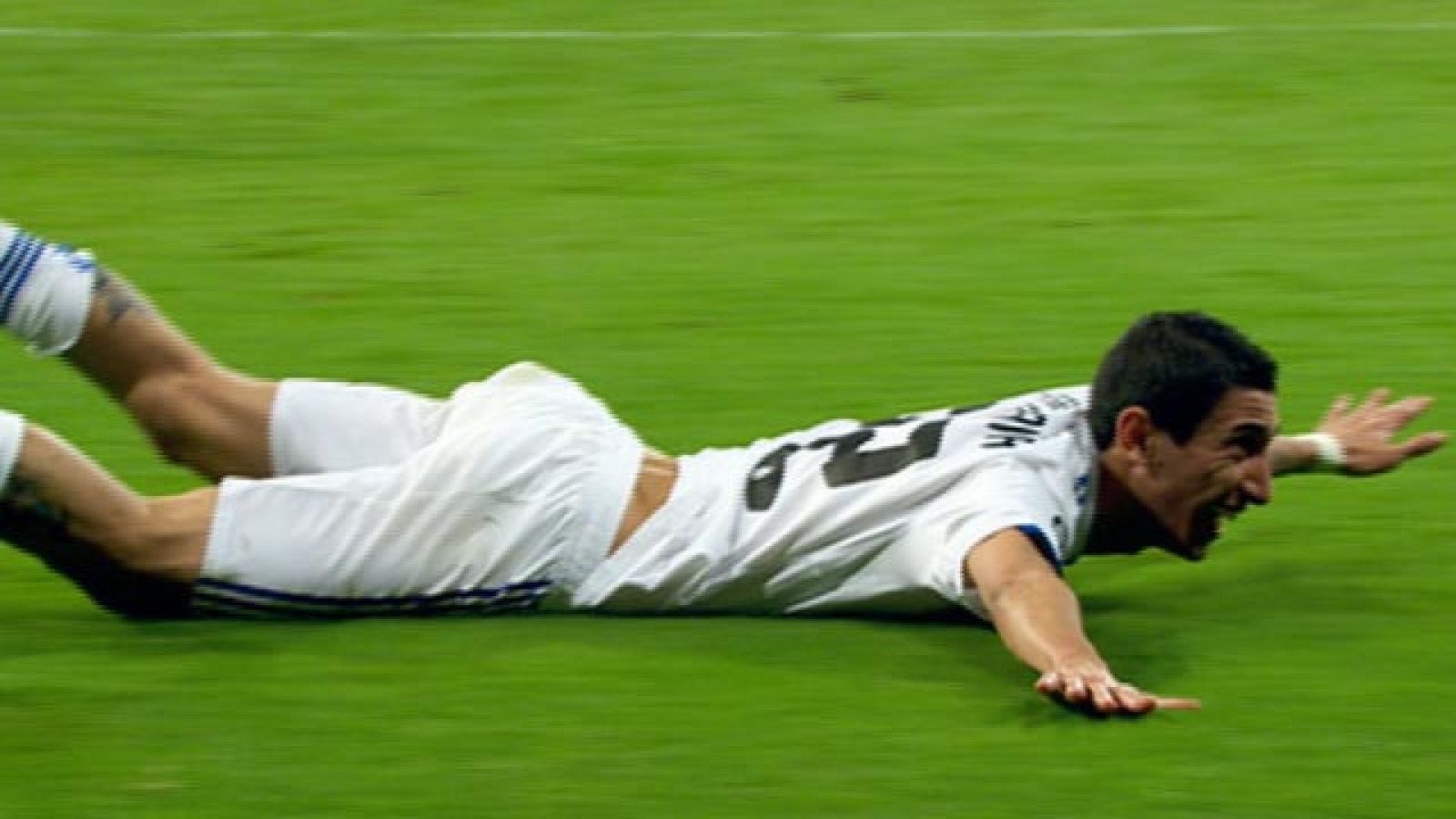 Di María ha marcado un soberbio gol desde fuera del área que ha establecido el 3-0 entre Real Madrid y Tottenham.