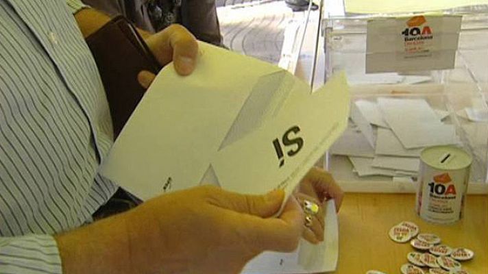 Telediario 1 - Consultas populares en Cataluña