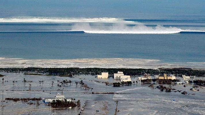  - Un fuerte seísmo de 7,1 sacude Fukushima, un mes después del gran terremoto