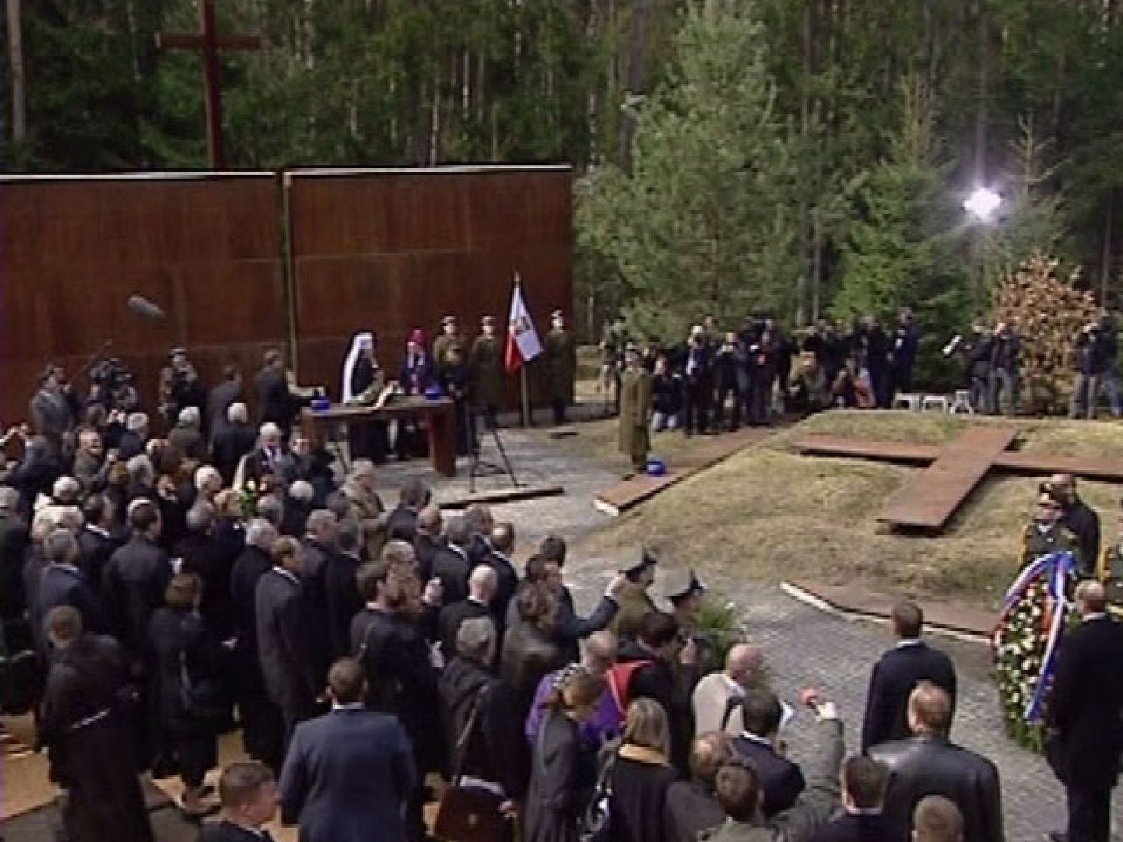 Rusia y Polonia unidos por la tragedia de Smolensk | Ver