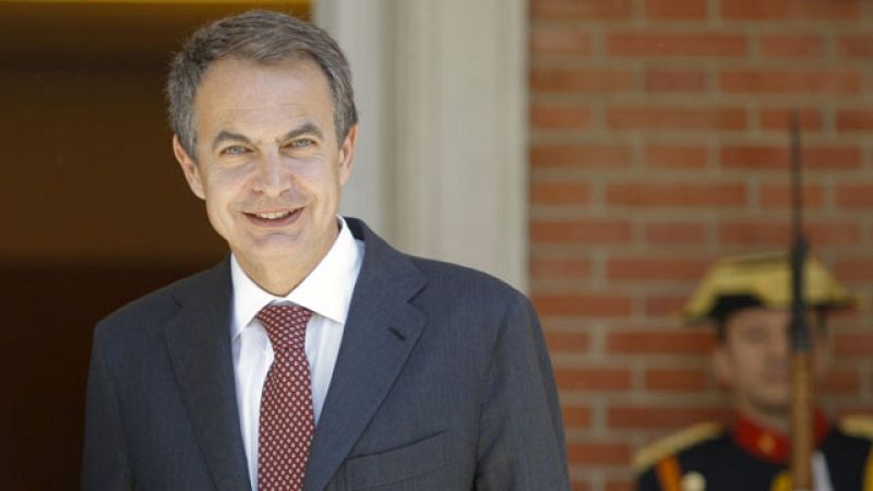 Zapatero reclama a la izquierda abertzale pasos "más profundos" si quiere estar en la democracia