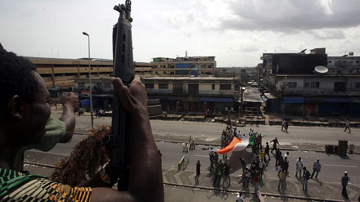 Informativo 24h - Costa de Marfil juzgará a Gbagbo