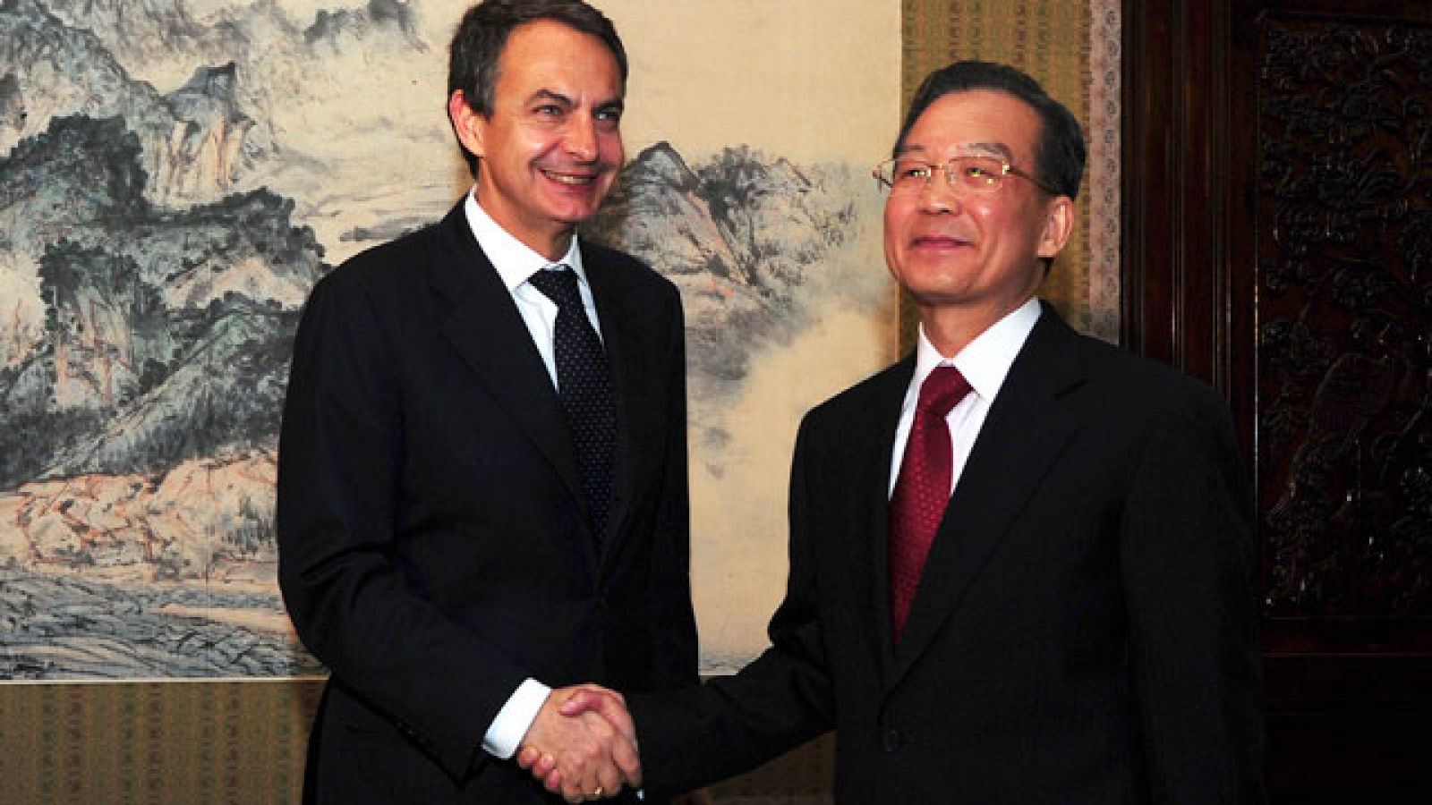 China se compromete a comprar más deuda española y a invertir en las cajas