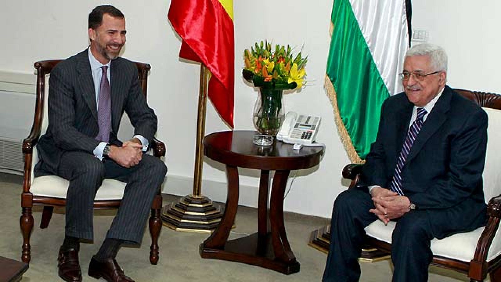 Abás y Netanyahu muestran al príncipe de Asturias su intención de reanudar el diálogo