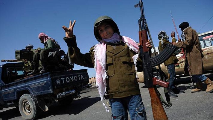 Telediario 1 - Telediario 2 en 4' - 13/04/11