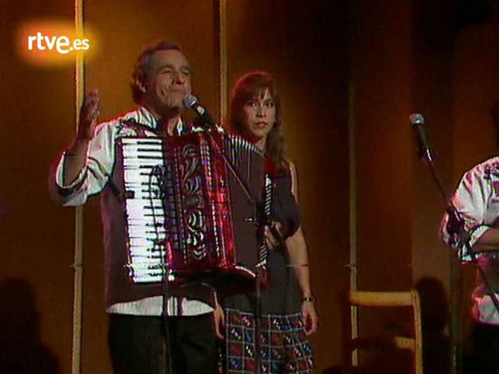 Carlos Mejía Godoy y los de Palacagüina. "Nicaragua, nicaragüita" - Música en el Archivo de RTVE | Ver