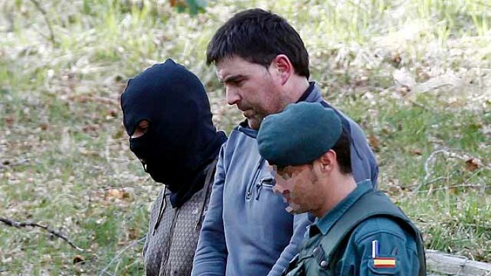 Telediario 1 - Hallados cinco zulos de ETA