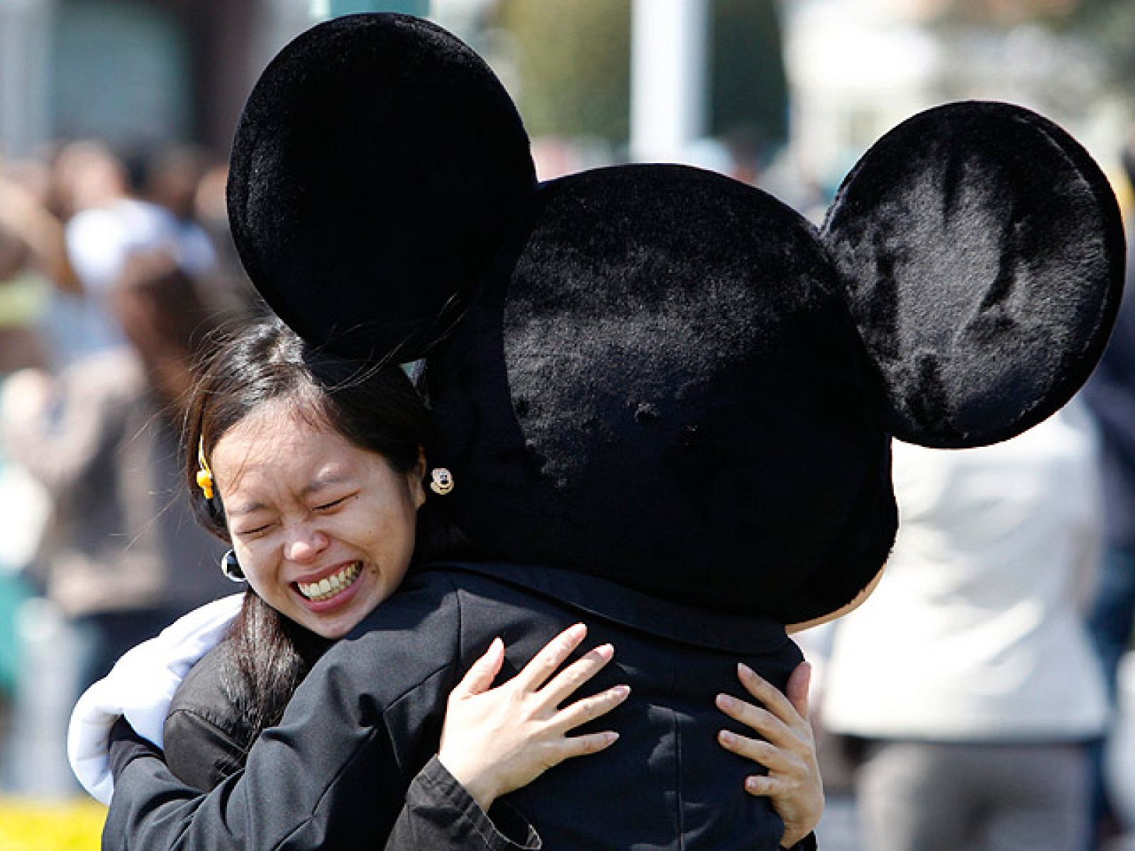 Disneyland reabre sus puertas en Japón, 5 semanas después del terremoto