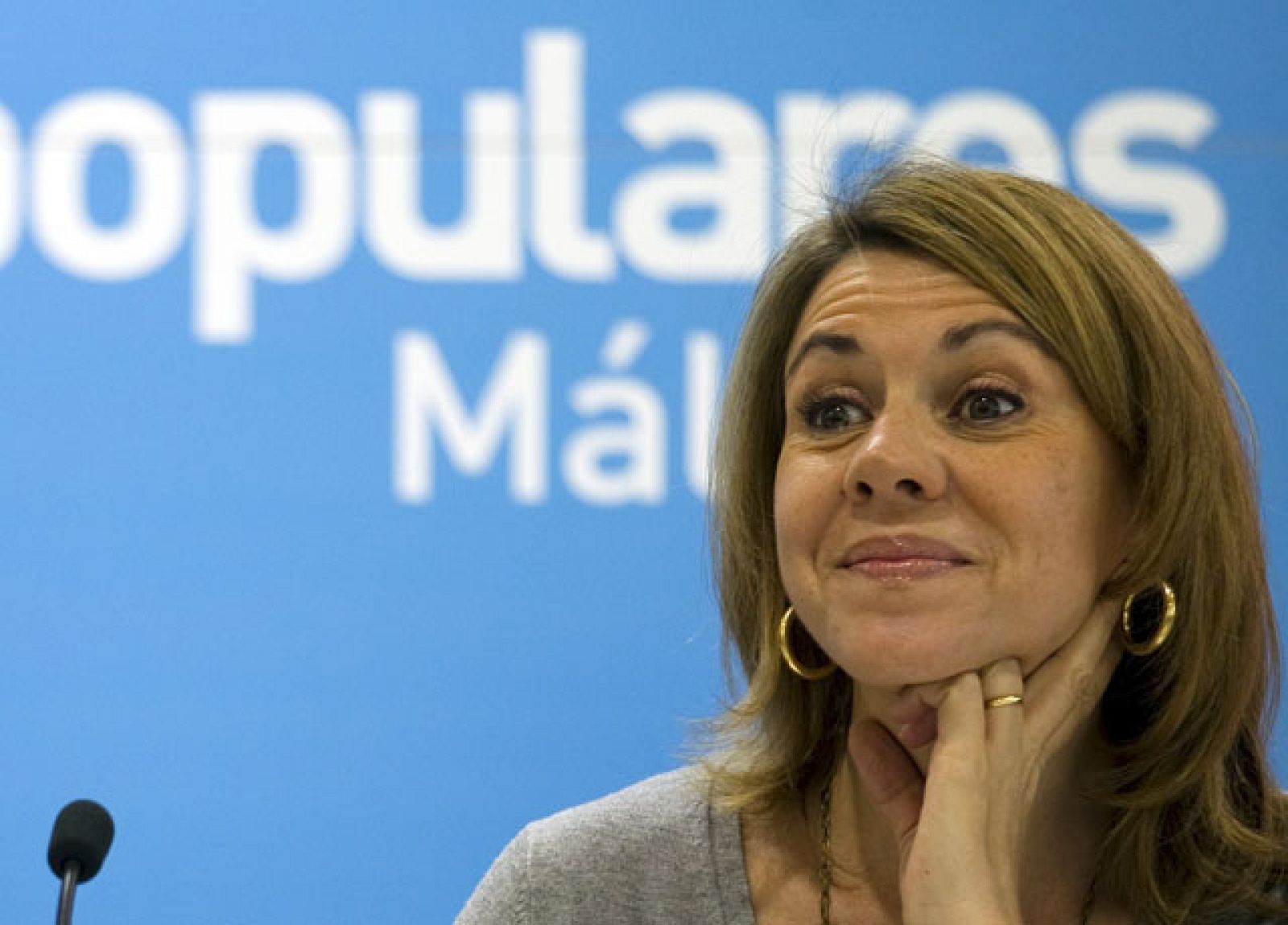 El PSOE pide la rectficación de Cospedal por comparar a Rubalcaba con un etarra