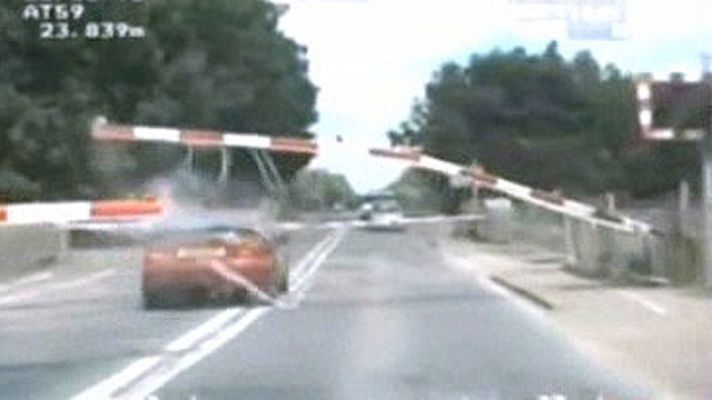 Telediario 1 - Huyendo por el carril contrario