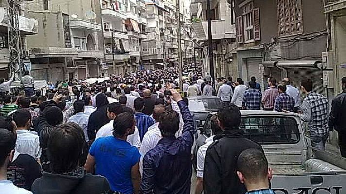 Telediario 1 - Telediario Matinal en 4' - 19/04/11