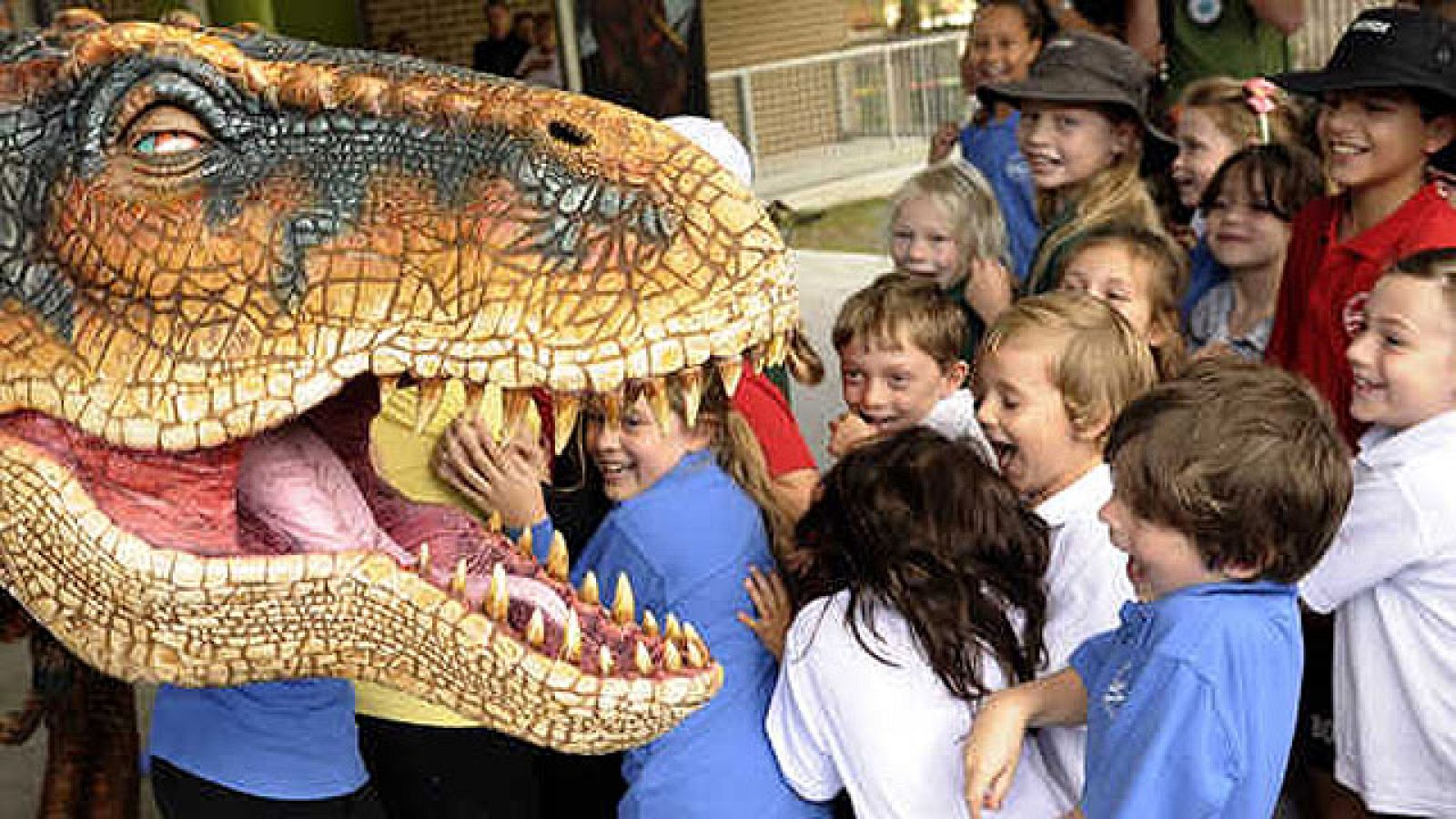 On Off: Los dinosaurios vuelven a la tierra - On Off | Ver