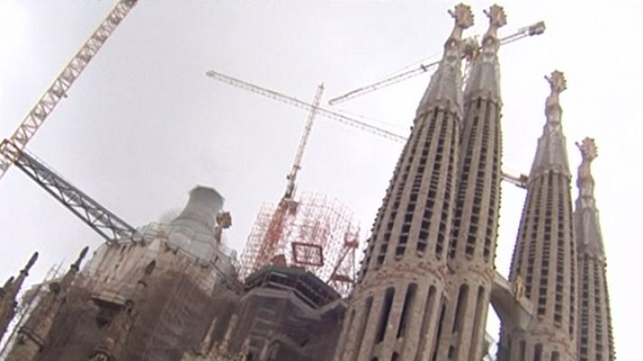 Telediario 1 - Incendio en la Sagrada Familia