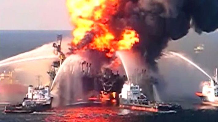 Telediario 1 - Un año del vertido de BP