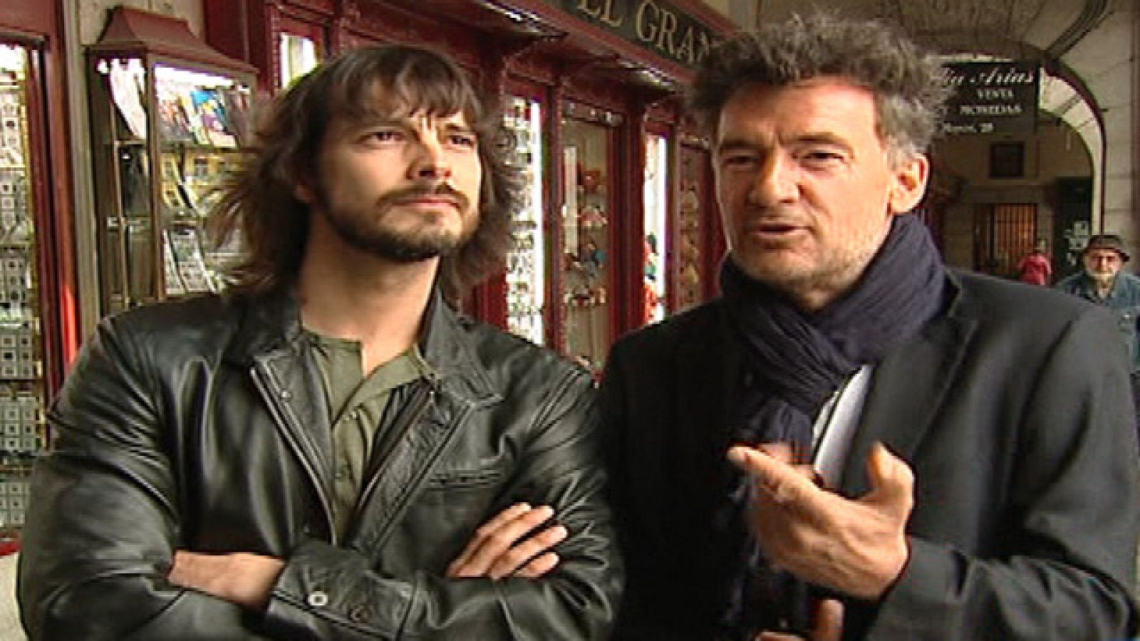 El 'Comisario' , 'Águila Roja' y el fútbol | Ver