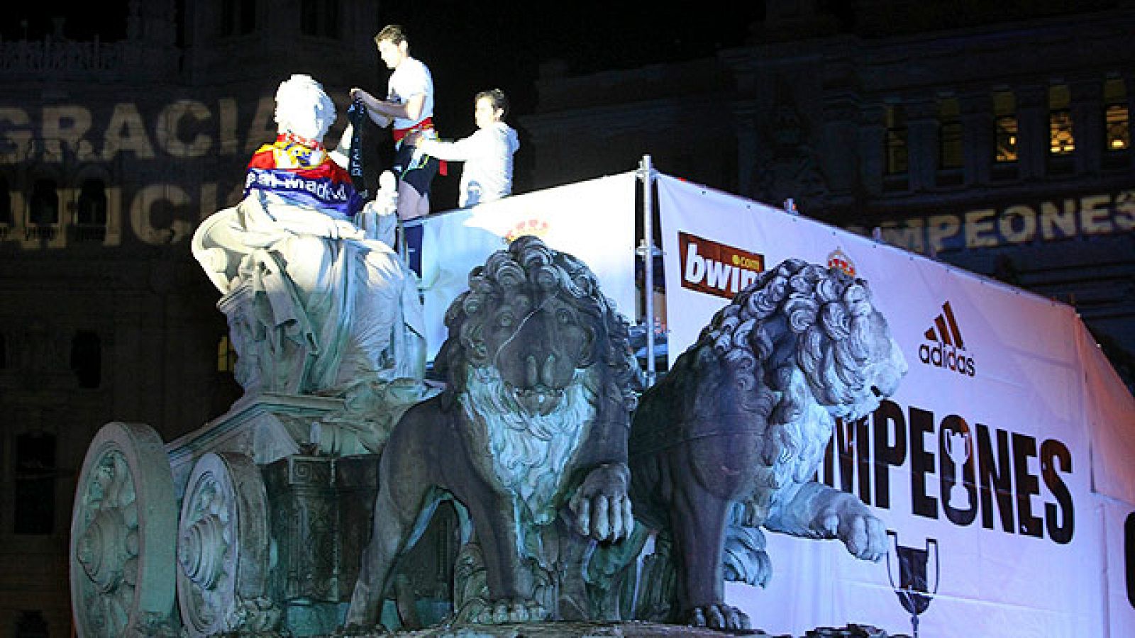 Telediario en cuatro minutos (21/04/2011)