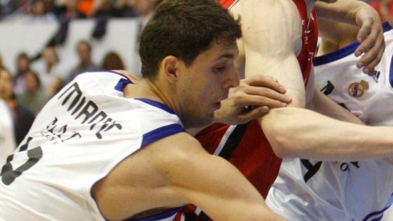 El pívot de la cantera del Real Madrid encarna el futuro de la sección de baloncesto del club blanco. De origen balcánico, la selección española y la NBA han puesto su punto de mira