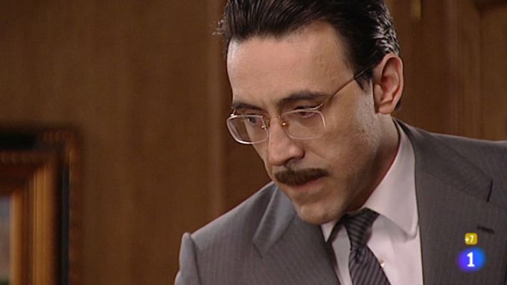 Amar en tiempos revueltos - Matías se enfrenta a Andrés