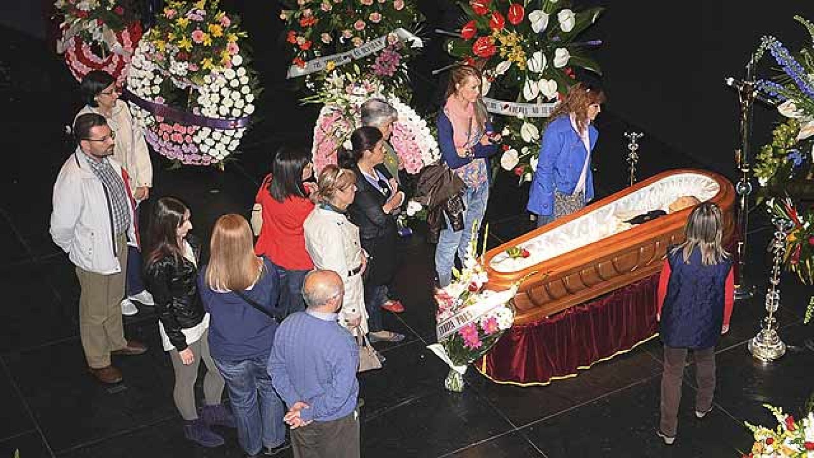 Centenares de personas dan su último adiós a la actriz María Isbert