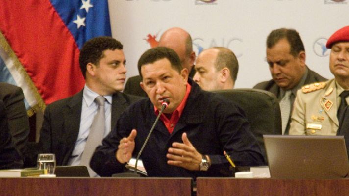  - El presidente de Venezuela, Hugo Chávez, critica los bombardeos contra Gadafi