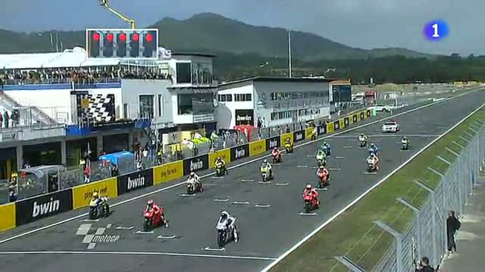 Lorenzo se coronó en Estoril | Ver