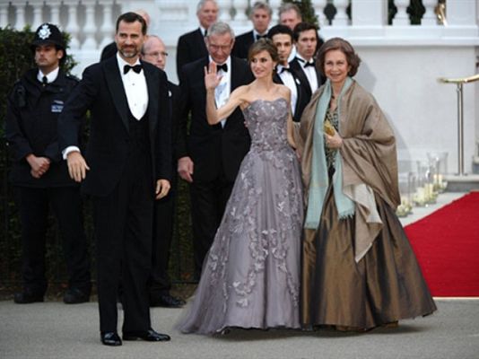 Telediario 1 - Cena 'real' en Londres