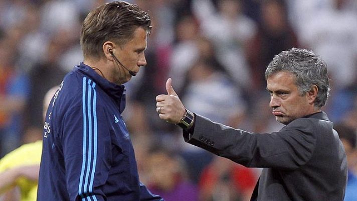 Telediario 1 - La UEFA expedienta a Madrid y Barça