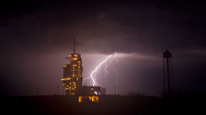 Telediario 1 - Última misión del Endeavour