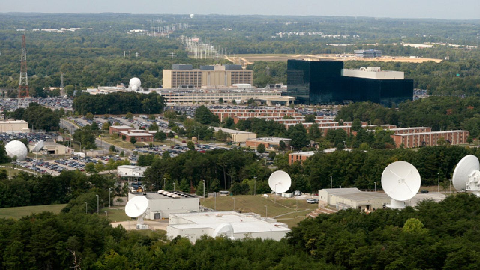 La Noche Temática - Fábrica de espías. Avance - La noche temática | Ver