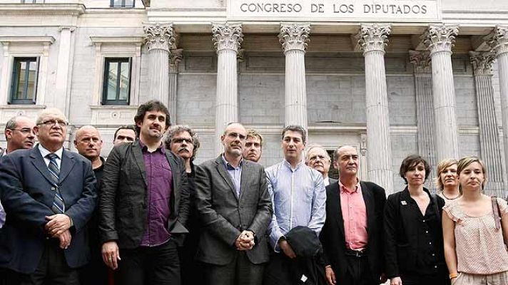 Telediario 1 - Telediario 2 en 4' - 03/05/11