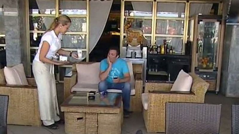 El paro cuenta con dos sistemas de medición, según el Instituto Nacional de Estadística, que depende del Ministerio de Economía, el número de desempleados asciende a 4.910.000 parados