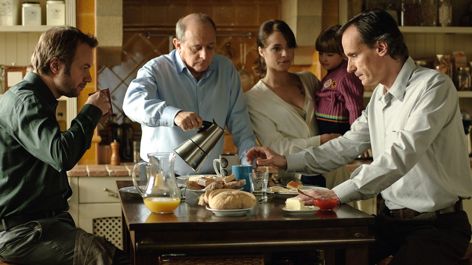 Gran Reserva - Temporada 2 - Episodio 6: El poder del dinero - Ver ahora