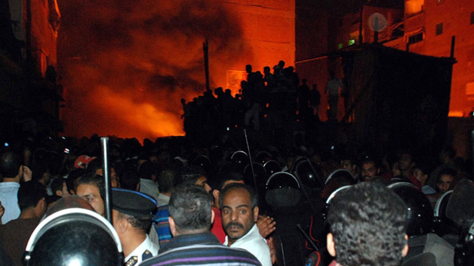 Telediario Fin de Semana en cuatro minutos - 08/05/2011