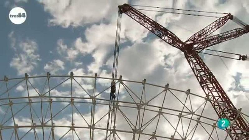 tres14 - curiosidades científicas - ¿Por qué los radiotelescopios son blancos?