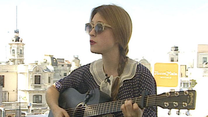 Telediario 1 - Russian Red presenta disco