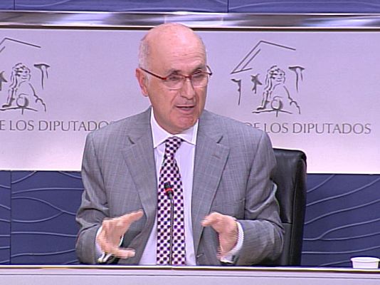 Telediario 1 - CiU y PP reclaman al Gobierno