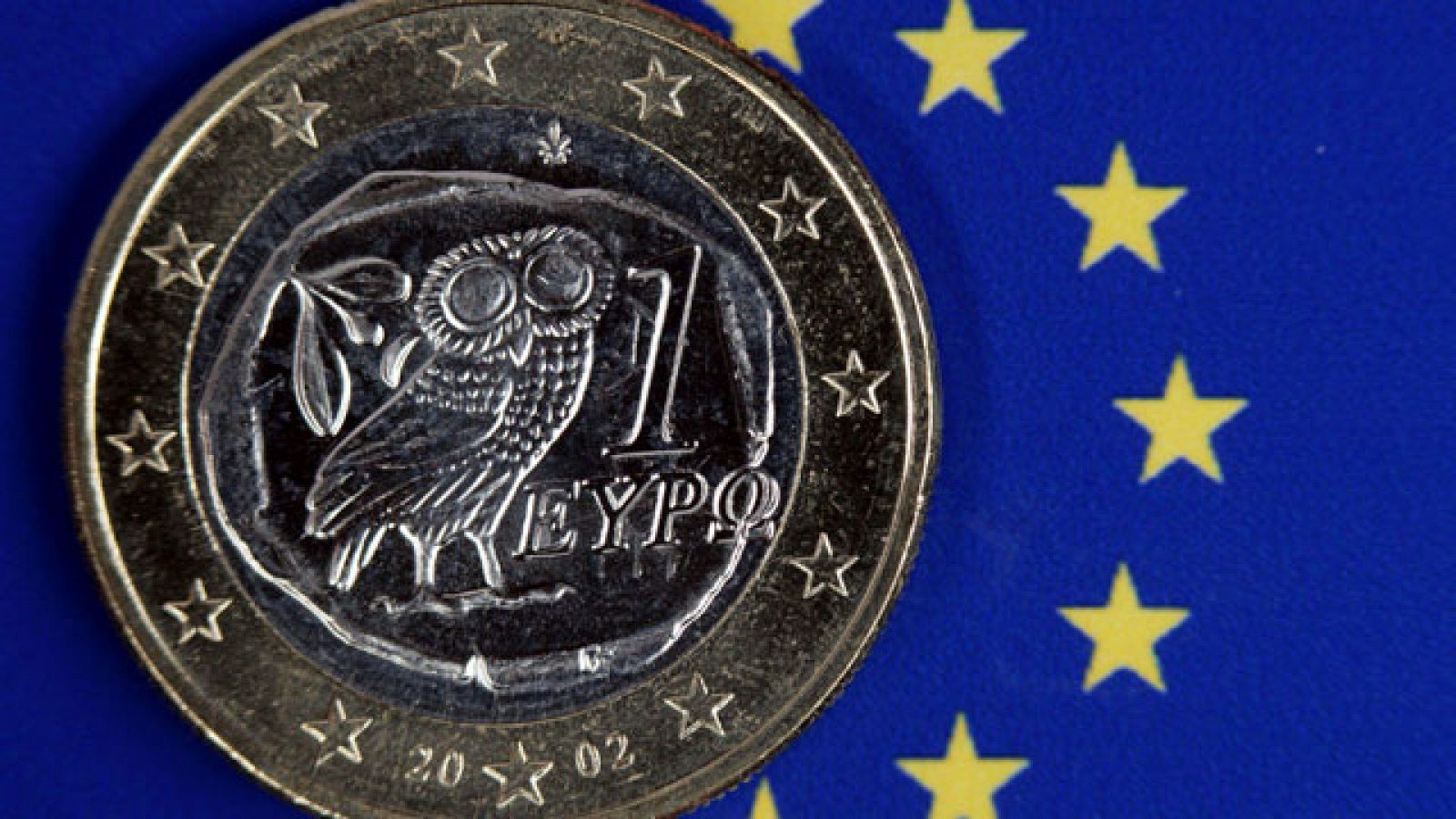 La Comisión Europea descarta la "reestructuración" de la deuda griega. El comisario de Asuntos Económicos, Olli Rehn, ha señalado que la UE necesita tiempo antes de dar cifras sobre la refinanciación que se pondrá en marcha para Grecia