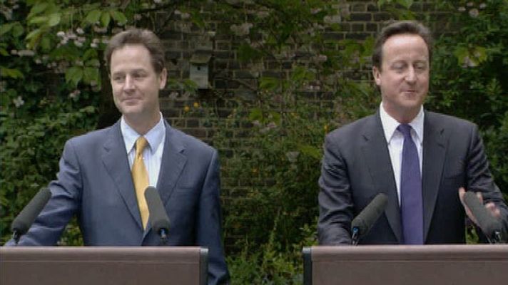 Telediario 1 - David Cameron cumple un año