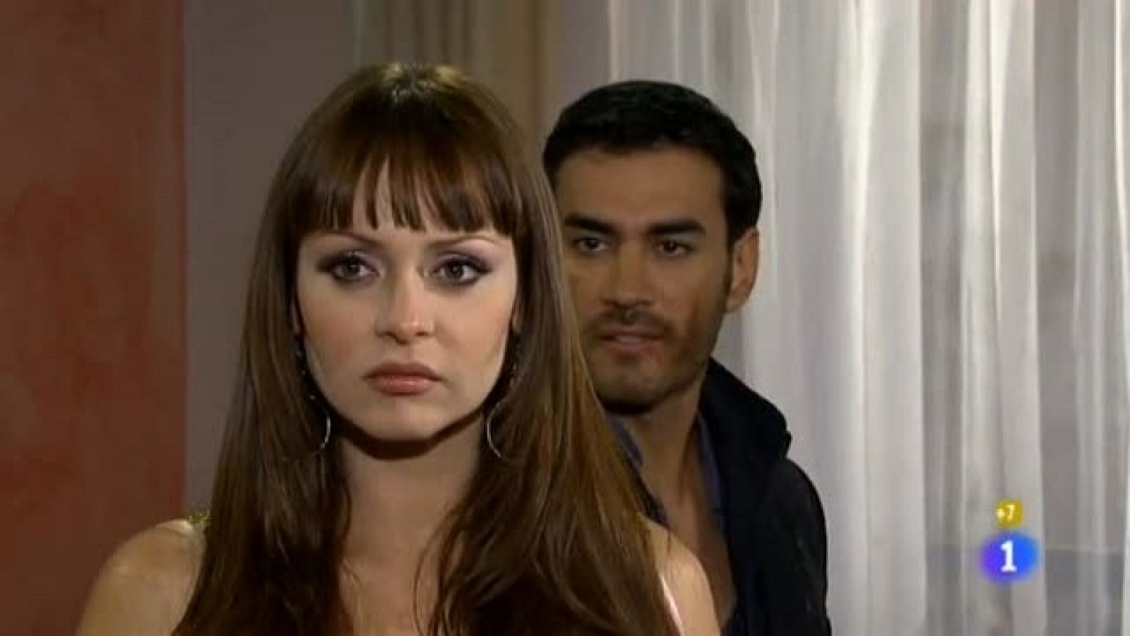 Soy tu dueña - Capítulo 60 - Alonso no cejará en su empeño hasta que no le perdone Valentina - Ver ahora