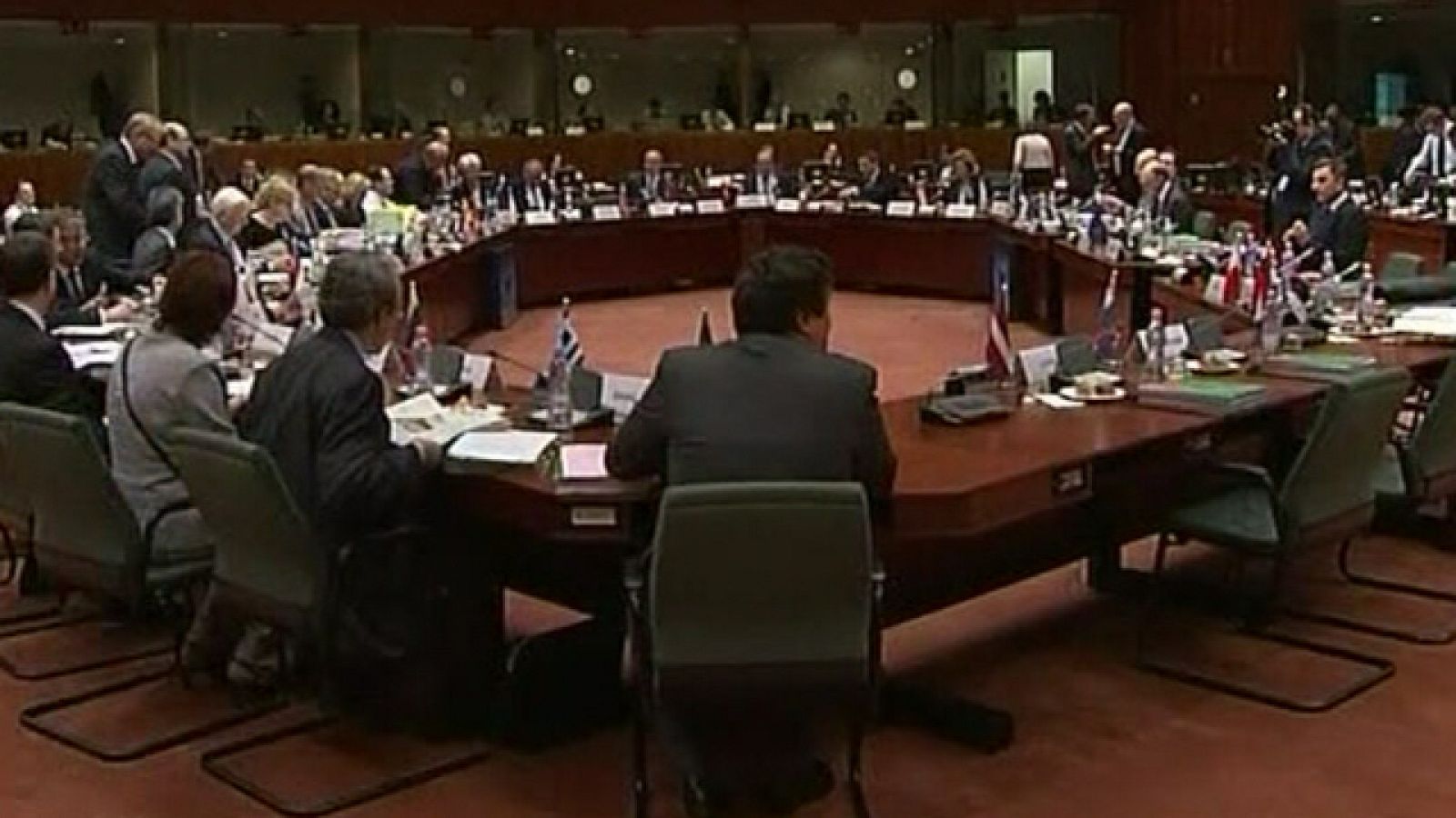 El Ecofin ratifica el plan de ayuda financiera a Portugal