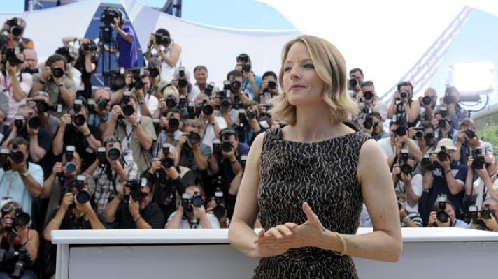 Telediario 1 - Jodie Foster presenta 'El castor'
