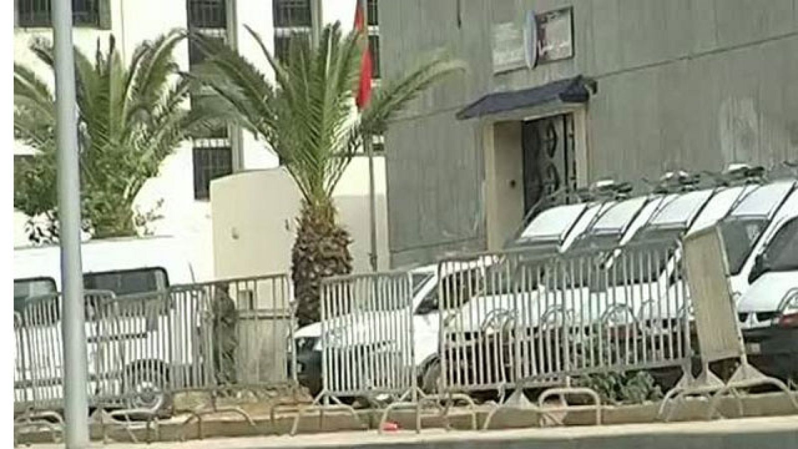 La calma regresa a la prisión de Salé, en Marruecos, después de que este lunes se produjera la revuelta de decenas de presos salafistas, contra la decisión de ser dispersados por otras cárceles del país.