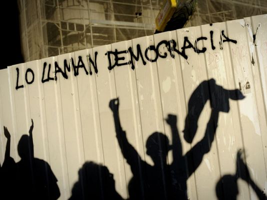  - El desencanto llena la Puerta del Sol: "Veo negro el presente y el futuro, incierto"