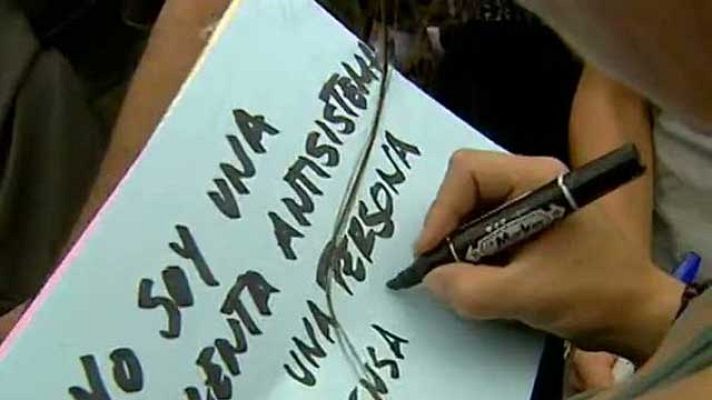 Telediario 1 - El movimiento 15-M se manifiesta