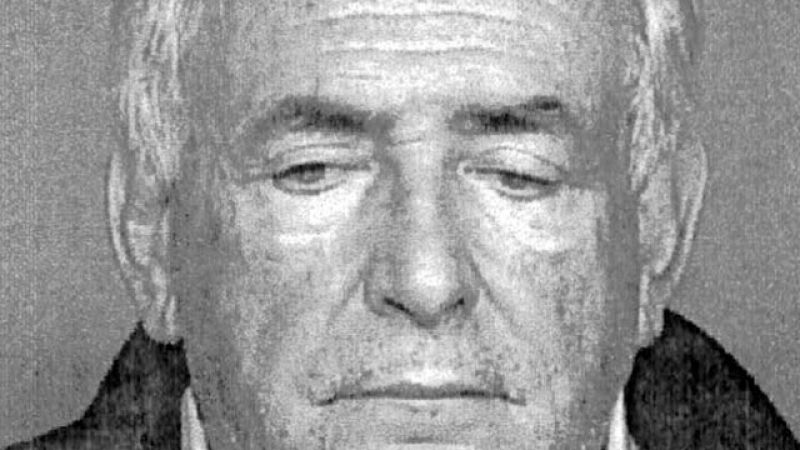 Dominique Strauss-Kahn dimite como director del FMI