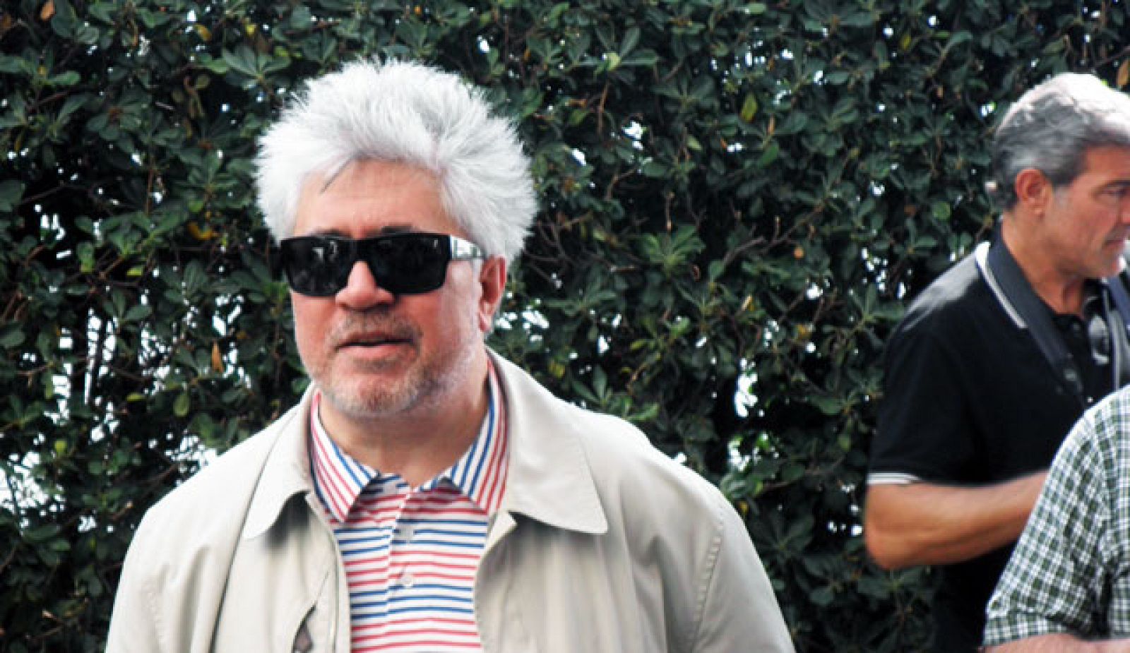 Pedro Almodóvar y el equipo de 'La piel que habito' llega a Cannes | Ver