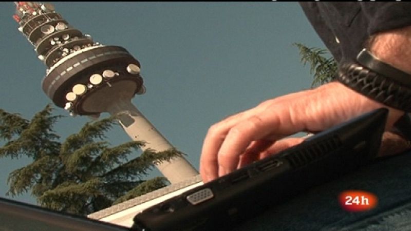 Cámara Abierta 2.0 : Internet es tuyo, Eduard Punset y Michelle Jenner  (21/05/11)