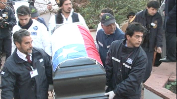 Telediario 1 - Expertos forenses analizan los restos de Allende